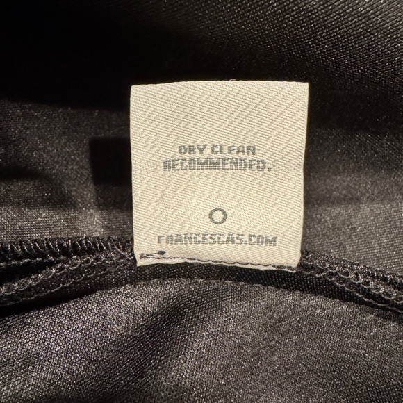 Francesca’s Collection Black Velvet Off-Shoulder Fit and Flare Dress Size M NWOT - Picture 8 of 8